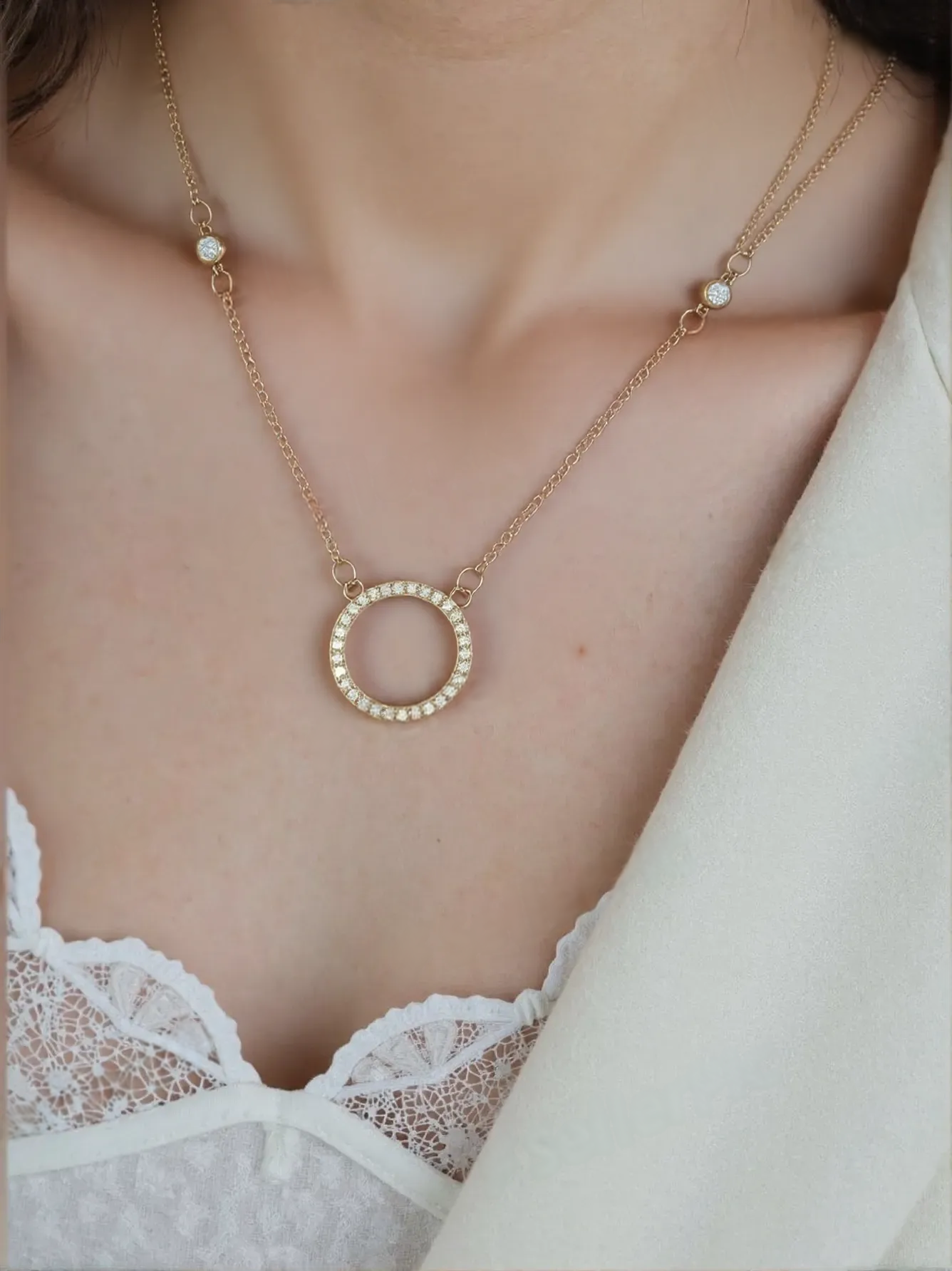 Kusuz Sterling Silver Circle Necklace – Rhodium-Plated with CZ Crystals
