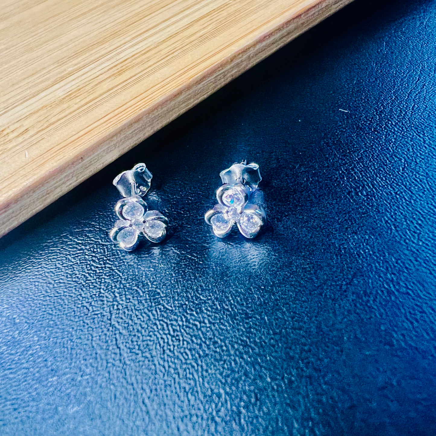 Sterling Silver 3 leaf heart clover CZ Stud Earrings