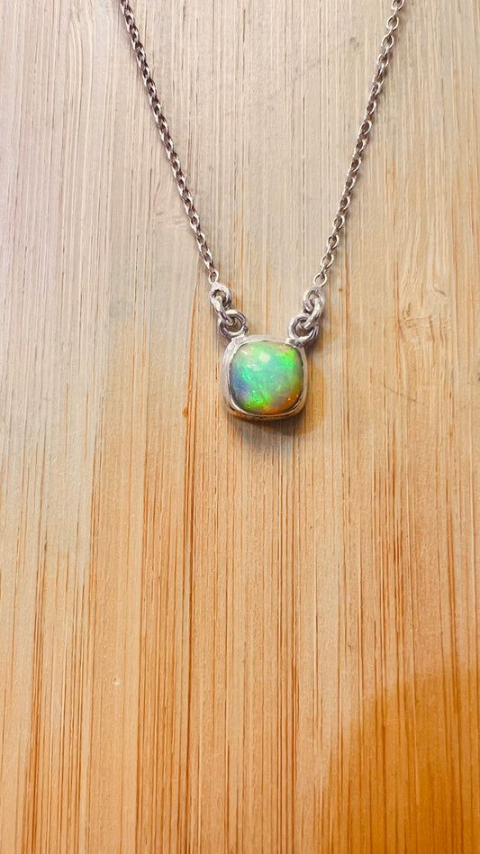 Kusuz Sterling Silver Opal Necklace – Minimalist Natural Stone Pendant
