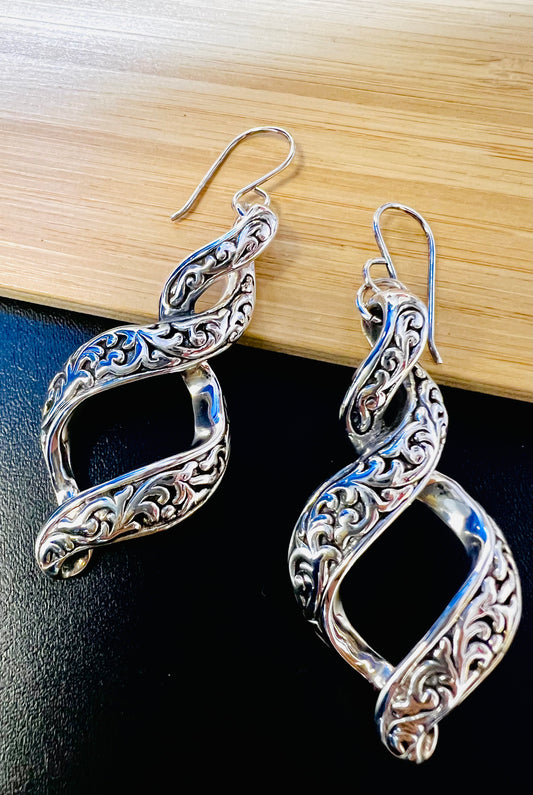 Sterling Sliver Plain Infinity Twist dangling Earrings