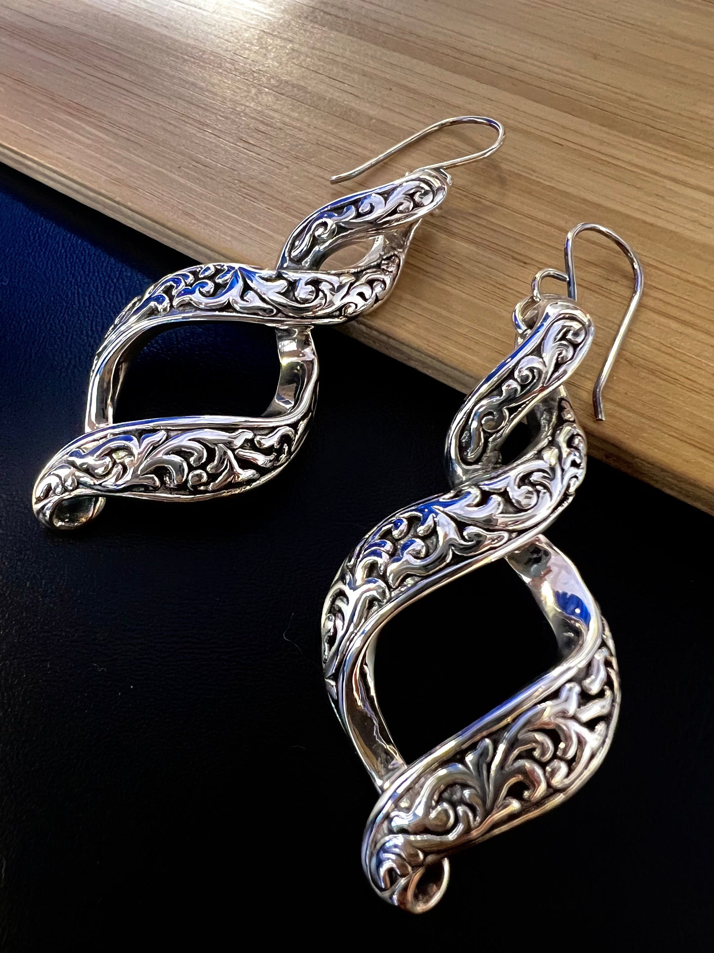 Sterling Sliver Plain Infinity Twist dangling Earrings